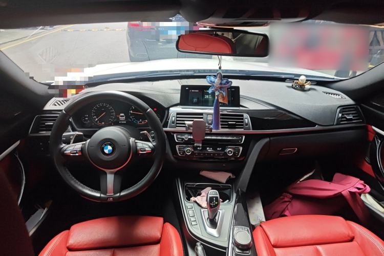 Used BMW 3 Series GT 2020 320i M Sport Night Edition Center Console