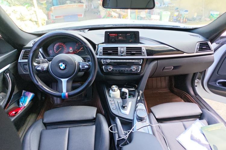 Used BMW 3 Series GT 2020 320i M Sport Package Center Console