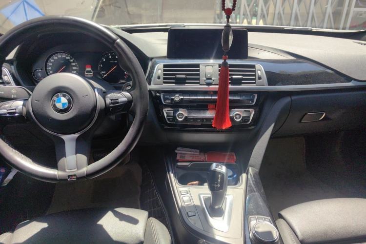 Used BMW 3 Series GT 2020 320i M Sport Package Center Console