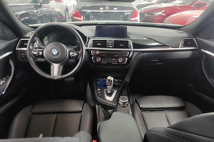 Used BMW 3 Series GT 2020 320i M Sport Package Center Console