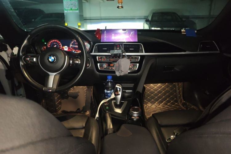 Used BMW 3 Series GT 2020 320i M Sport Package Center Console