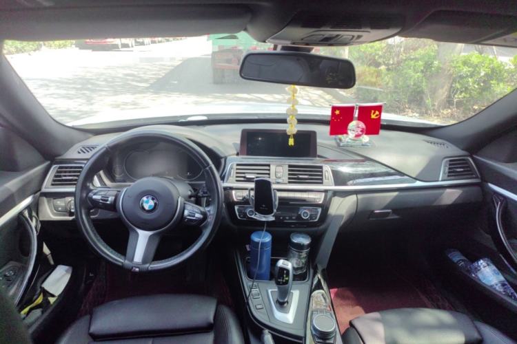 Used BMW 3 Series GT 2020 320i M Sport Package Center Console