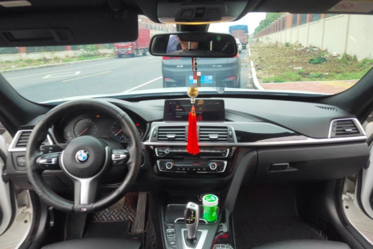 Used BMW 3 Series GT 2020 320i M Sport Package Center Console
