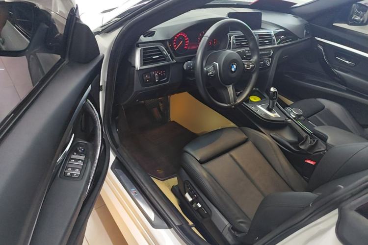 Used BMW 3 Series GT 2020 320i M Sport Package Driver Seat