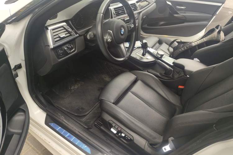 Used BMW 3 Series GT 2020 320i M Sport Package Driver Seat