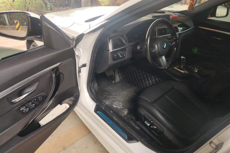 Used BMW 3 Series GT 2020 320i M Sport Package Driver Seat