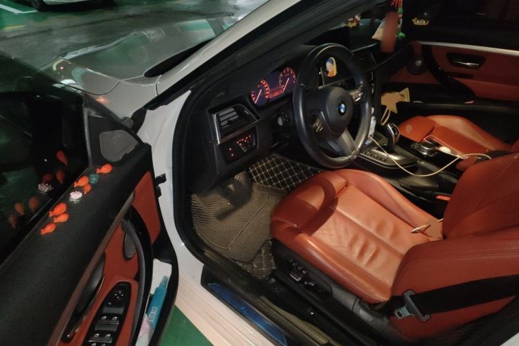 Used BMW 3 Series GT 2020 320i M Sport Night Edition Driver Seat