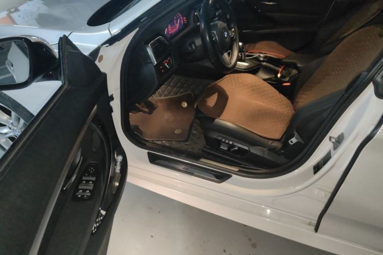 Used BMW 3 Series GT 2020 320i M Sport Package Driver Seat