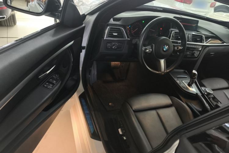 Used BMW 3 Series GT 2020 320i M Sport Package Driver Seat