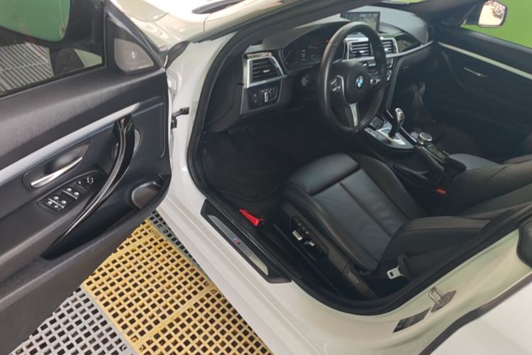 Used BMW 3 Series GT 2020 320i M Sport Package Driver Seat