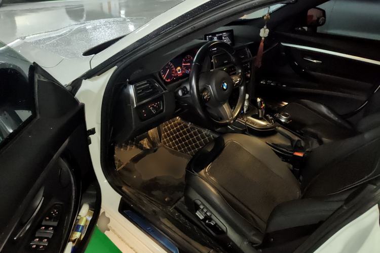 Used BMW 3 Series GT 2020 320i M Sport Package Driver Seat