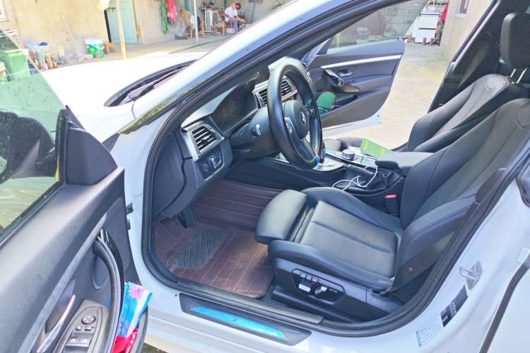 Used BMW 3 Series GT 2020 320i M Sport Package Driver Seat