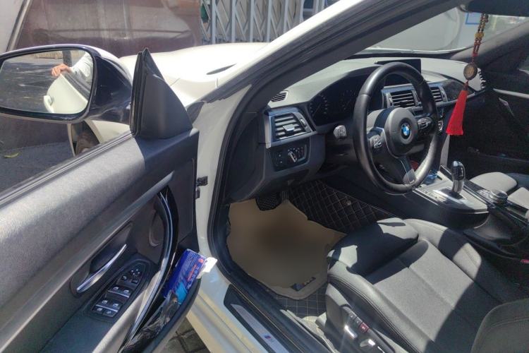 Used BMW 3 Series GT 2020 320i M Sport Package Driver Seat