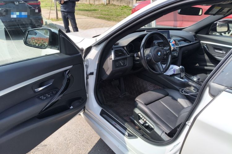 Used BMW 3 Series GT 2020 320i M Sport Package Driver Seat