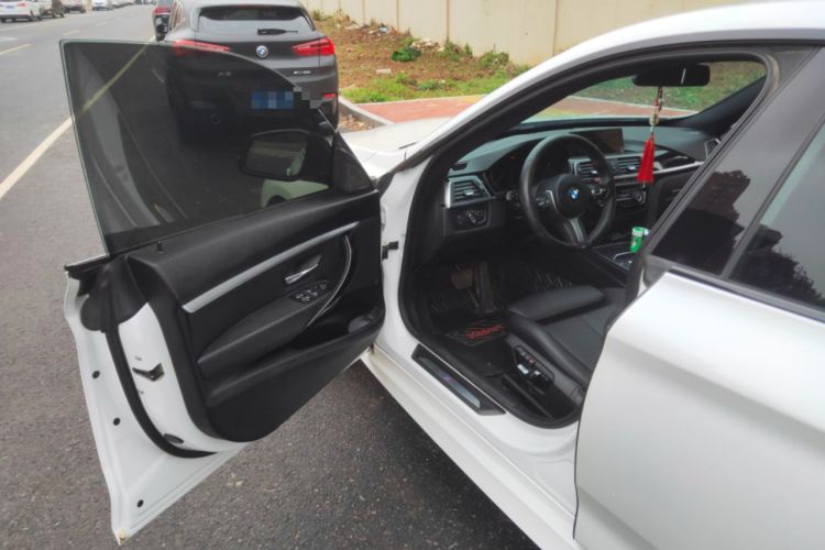 Used BMW 3 Series GT 2020 320i M Sport Package Driver Seat