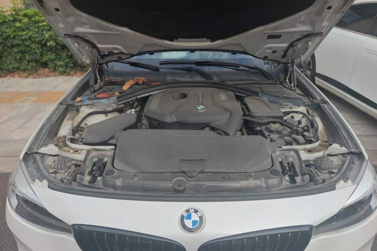 Used BMW 3 Series GT 2020 330i M Sport Night Edition Engine Bay