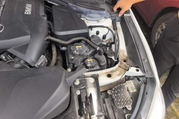 Used BMW 3 Series GT 2020 320i M Sport Package Engine Bay Left