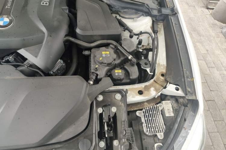 Used BMW 3 Series GT 2020 320i M Sport Package Engine Bay Left
