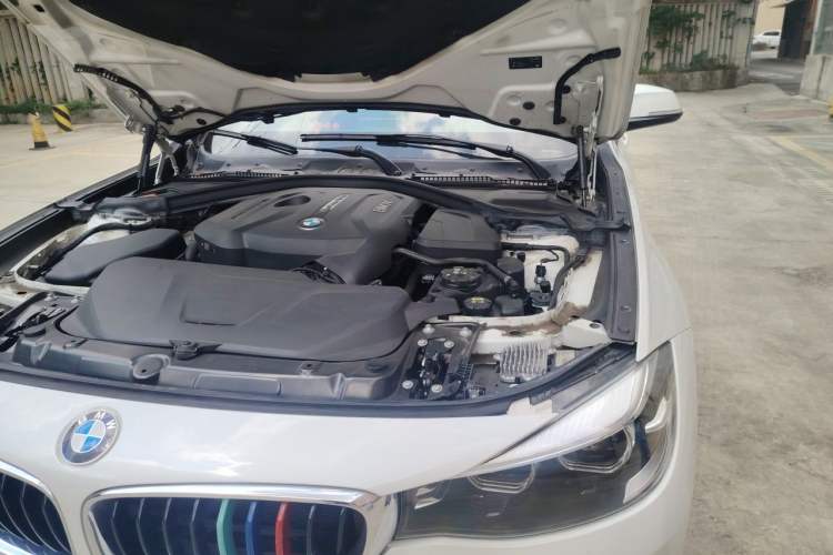 Used BMW 3 Series GT 2020 320i M Sport Package Engine Bay Left