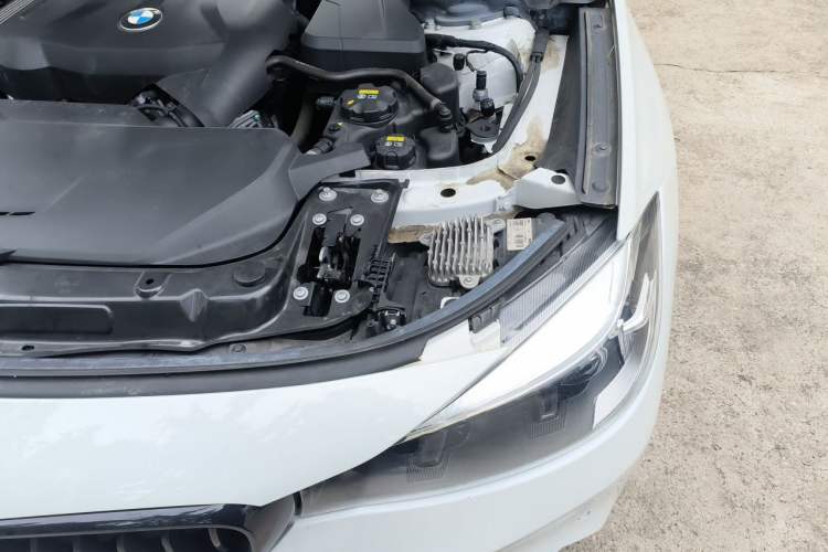 Used BMW 3 Series GT 2020 320i M Sport Night Edition Engine Bay Left