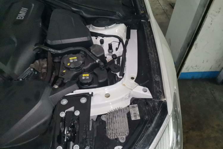 Used BMW 3 Series GT 2020 320i M Sport Package Engine Bay Left