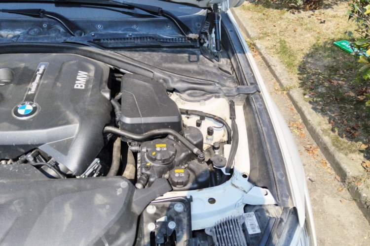 Used BMW 3 Series GT 2020 320i M Sport Night Edition Engine Bay Left