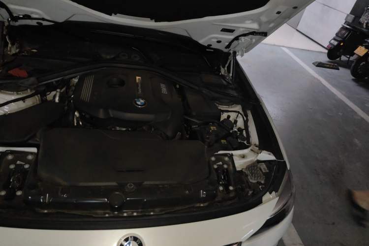 Used BMW 3 Series GT 2020 320i M Sport Package Engine Bay Left