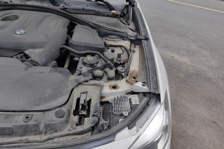 Used BMW 3 Series GT 2020 320i M Sport Night Edition Engine Bay Left