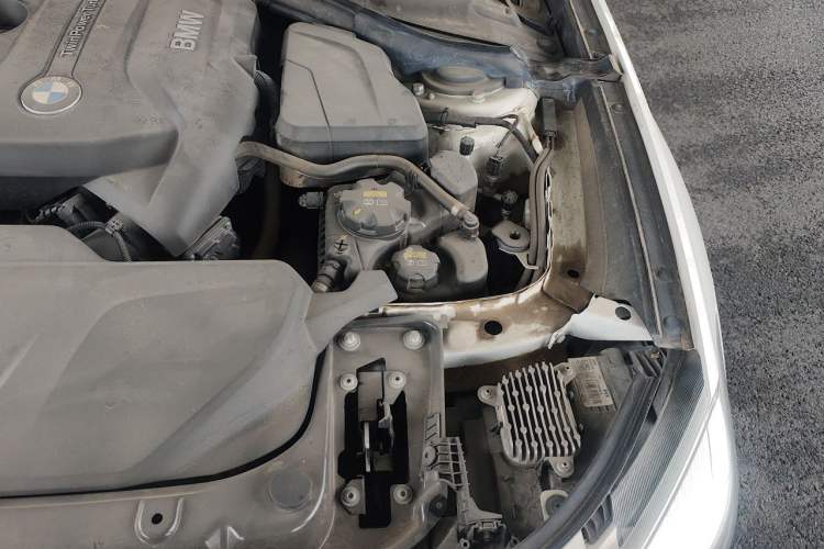 Used BMW 3 Series GT 2020 320i M Sport Package Engine Bay Left