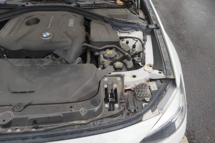 Used BMW 3 Series GT 2020 320i M Sport Package Engine Bay Left