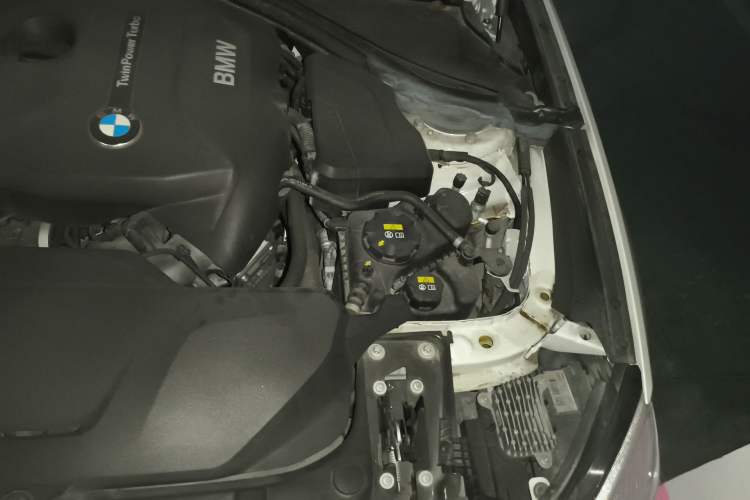 Used BMW 3 Series GT 2020 320i M Sport Package Engine Bay Left
