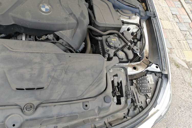 Used BMW 3 Series GT 2020 320i M Sport Package Engine Bay Left