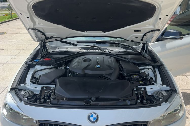 Used BMW 3 Series GT 2020 320i M Sport Night Edition Engine Bay