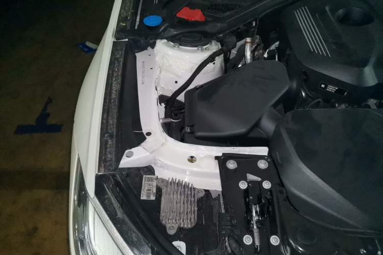 Used BMW 3 Series GT 2020 320i M Sport Package Engine Bay Right