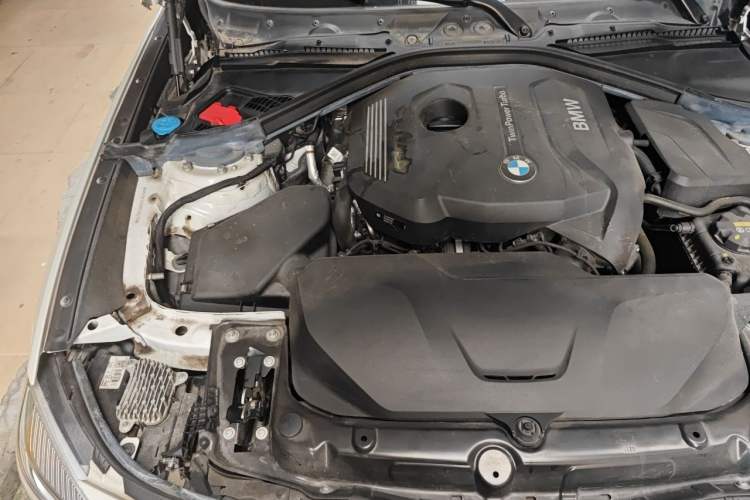 Used BMW 3 Series GT 2020 320i M Sport Night Edition Engine Bay Right