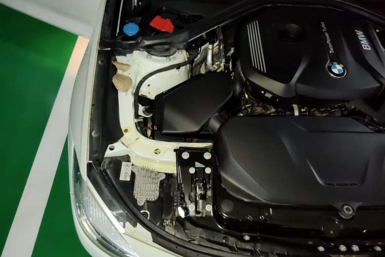 Used BMW 3 Series GT 2020 320i M Sport Package Engine Bay Right