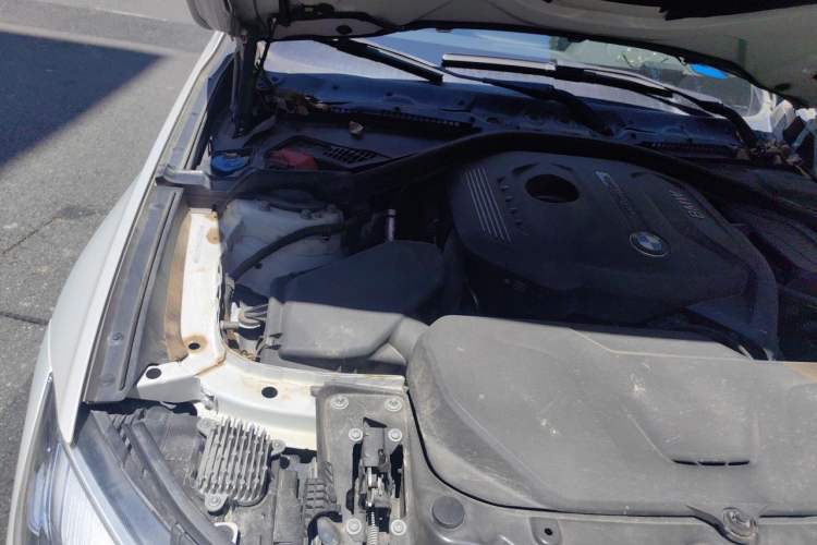 Used BMW 3 Series GT 2020 320i M Sport Package Engine Bay Right