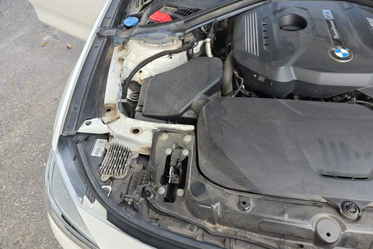 Used BMW 3 Series GT 2020 320i M Sport Package Engine Bay Right