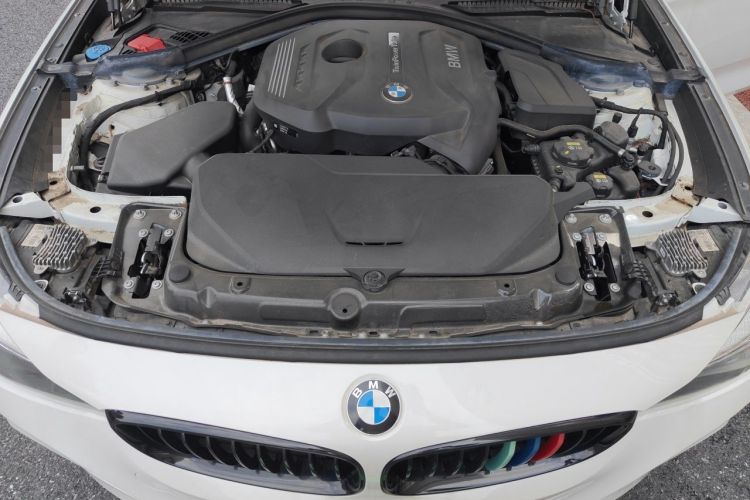 Used BMW 3 Series GT 2020 320i M Sport Night Edition Engine Bay