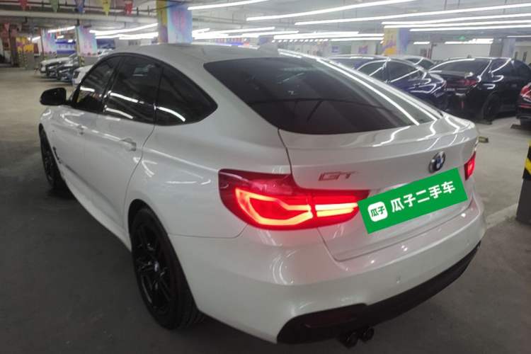Used BMW 3 Series GT 2020 320i M Sport Night Edition Exterior 2
