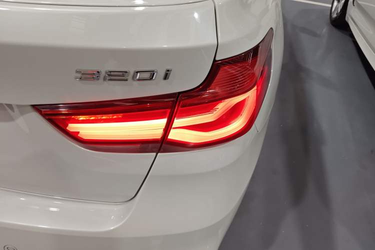 Used BMW 3 Series GT 2020 320i M Sport Package Exterior 3