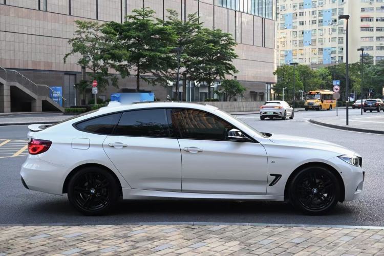 Used BMW 3 Series GT 2020 320i M Sport Night Edition Exterior 6