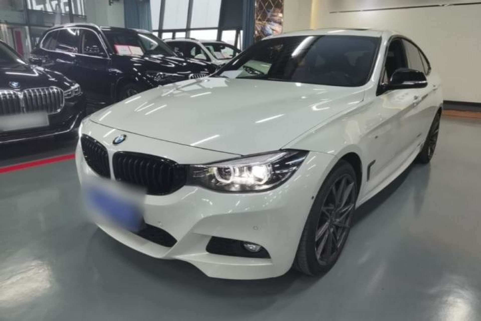 Used BMW 3 Series GT 2020 320i M Sport Night Edition Front Left 45 Deg