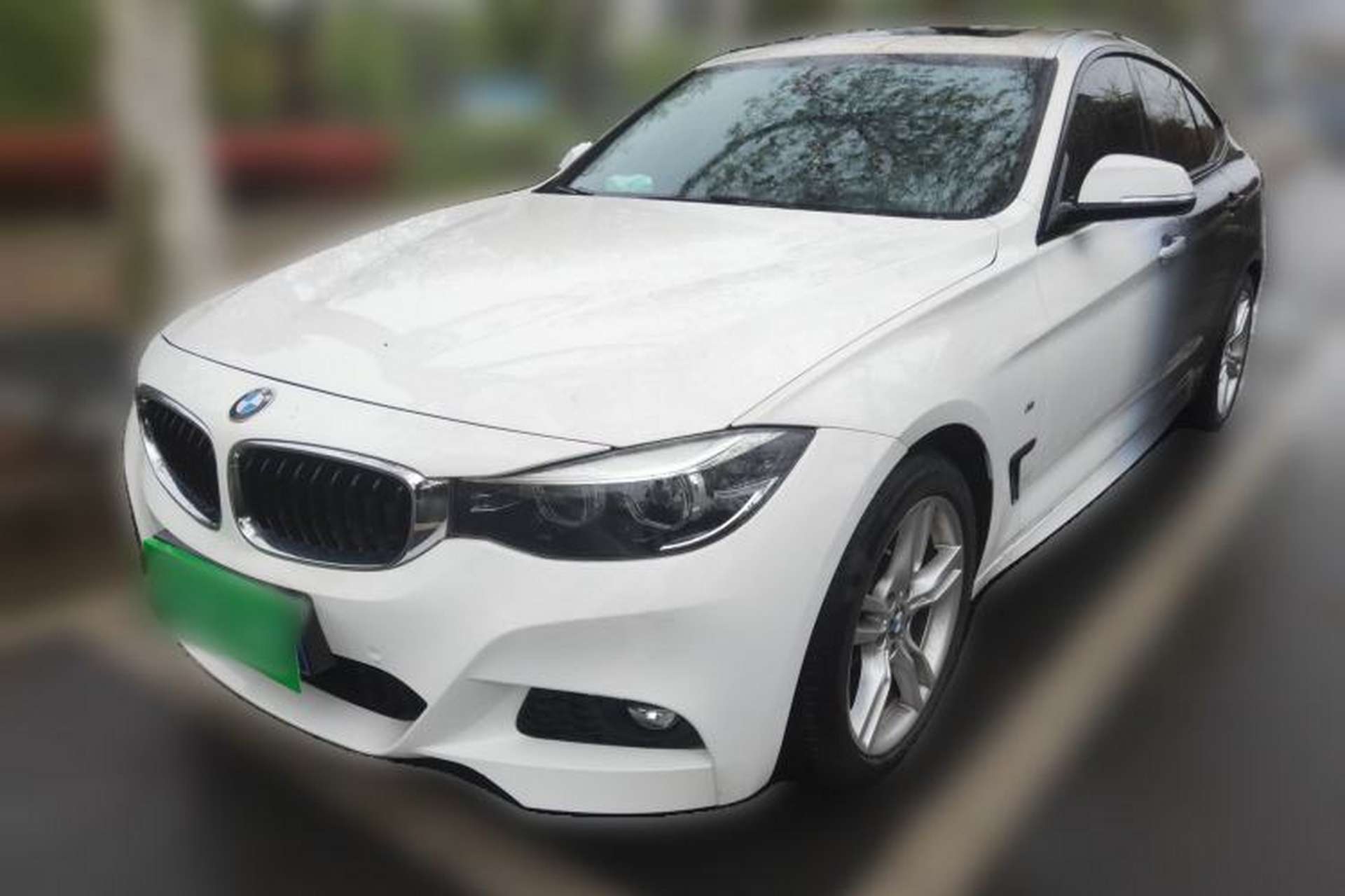 Used BMW 3 Series GT 2020 320i M Sport Package Front Left 45 Deg