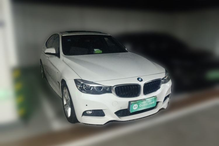 Used BMW 3 Series GT 2020 320i M Sport Package Front Right 45 Deg