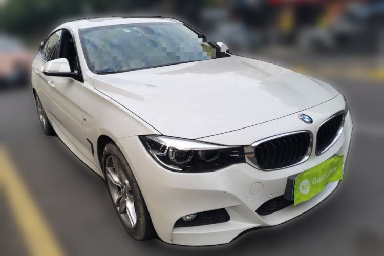 Used BMW 3 Series GT 2020 320i M Sport Package Front Right 45 Deg