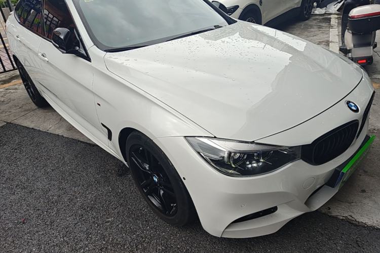 Used BMW 3 Series GT 2020 320i M Sport Night Edition Front Right 45 Deg