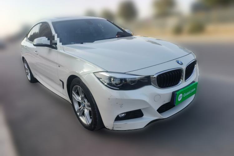 Used BMW 3 Series GT 2020 320i M Sport Package Front Right 45 Deg