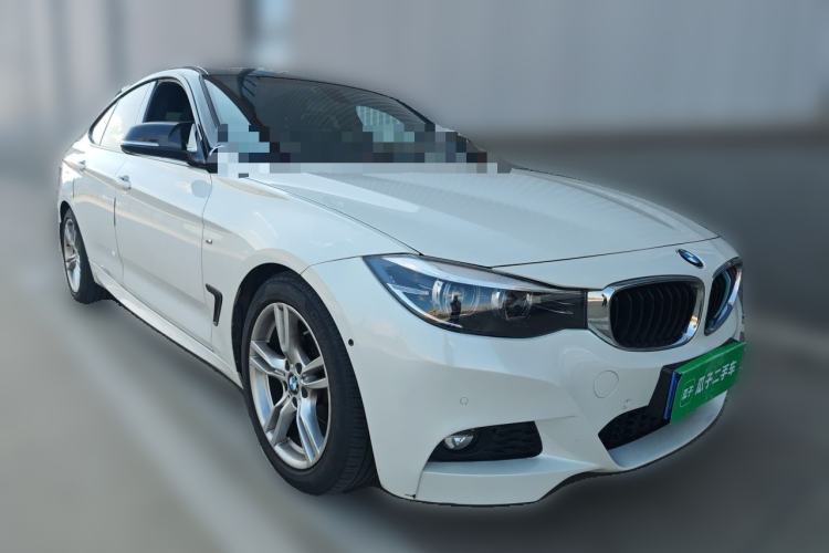 Used BMW 3 Series GT 2020 320i M Sport Package Front Right 45 Deg