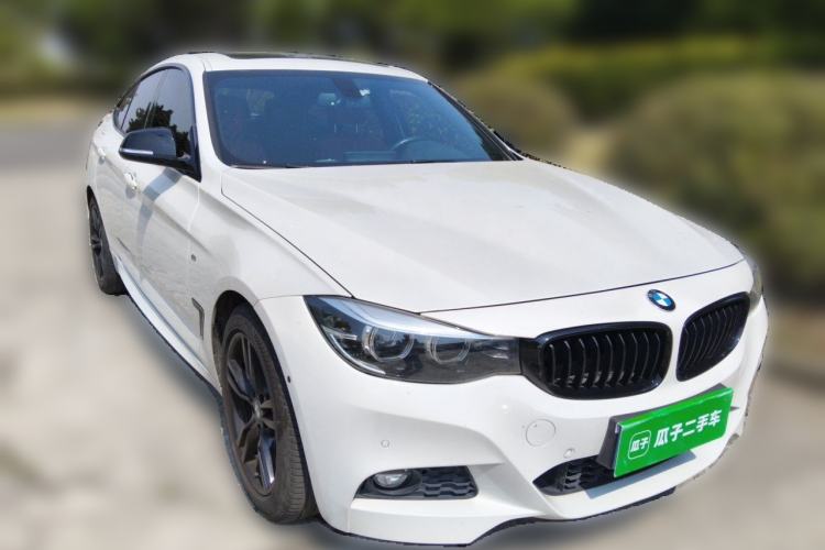 Used BMW 3 Series GT 2020 320i M Sport Night Edition Front Right 45 Deg